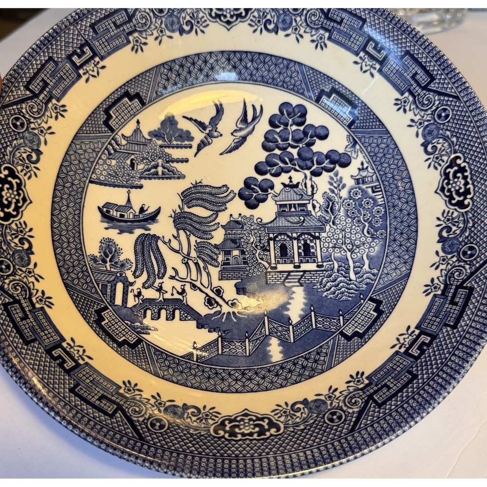 Churchill Willow Blue Vegetable Bowl 9" Made Staffordshire‎ England.